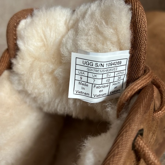 Ugg shoes - Picture 5 of 6